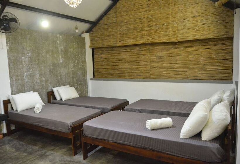 בית מלון כפרי Leopard Lakes, Wilpattu