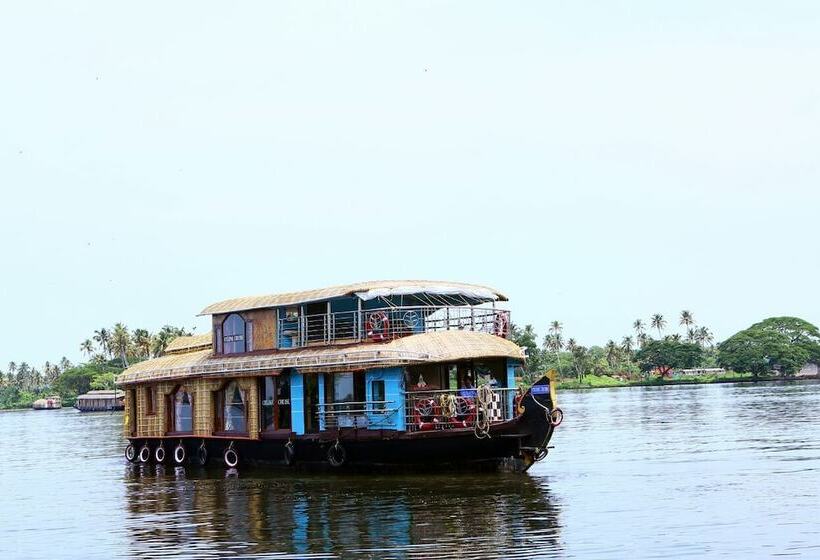 ホテル Sreekrishna Houseboats
