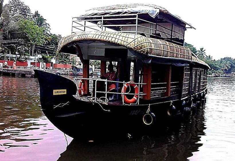 ホテル Sreekrishna Houseboats