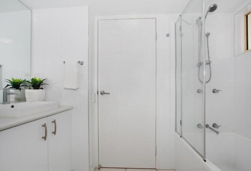 Kings Way Apartments