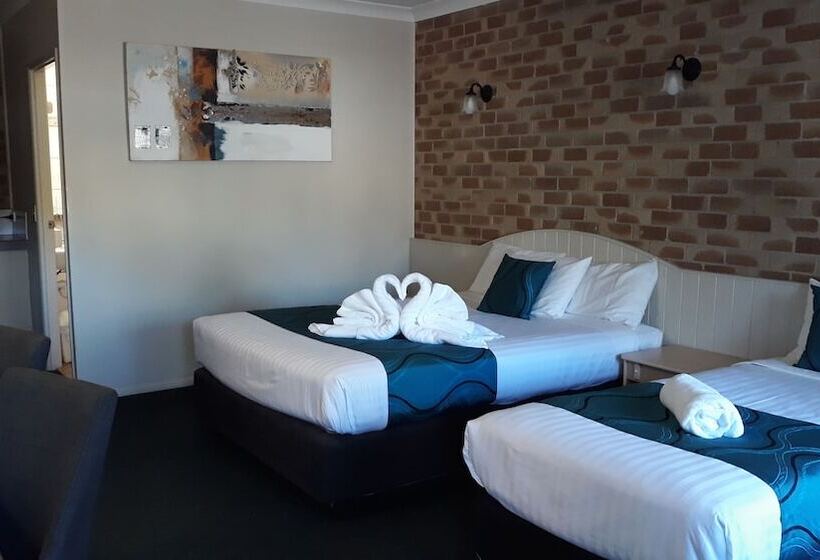 מוטל Country Gardens Motor Inn