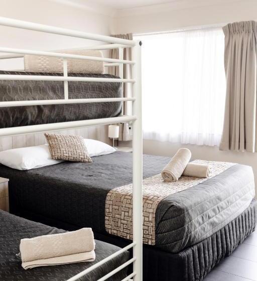 モーテル Starline Motor Inn