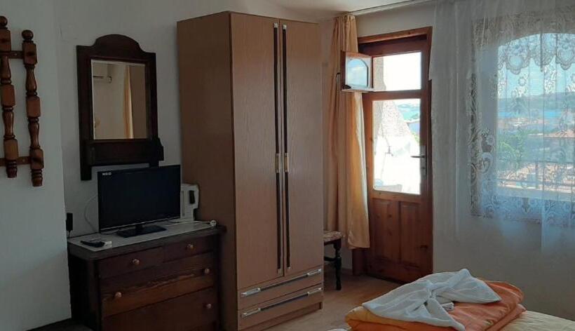 پانسیون Guest House Plada View