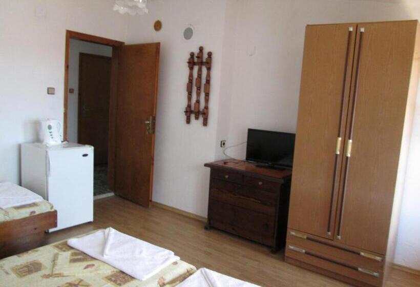 پانسیون Guest House Plada View