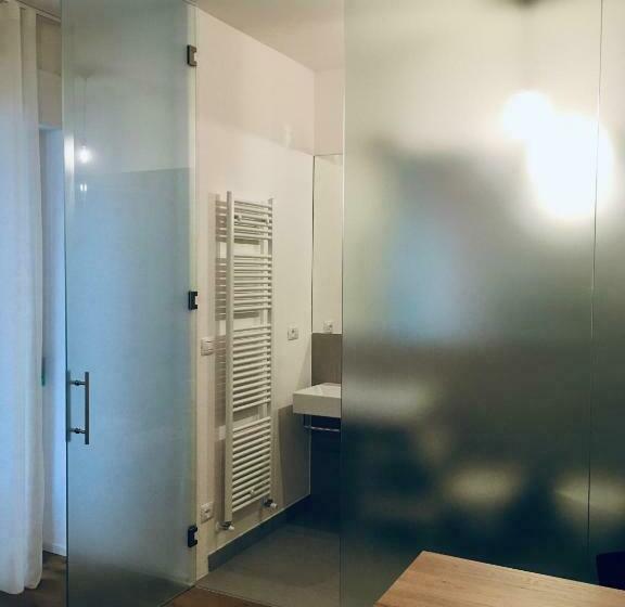 پانسیون V Suite