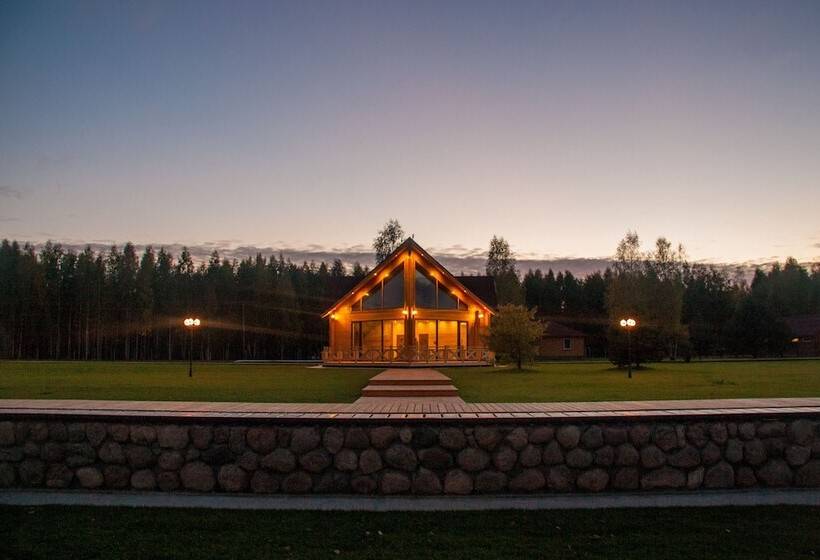 Woods Lake Resort