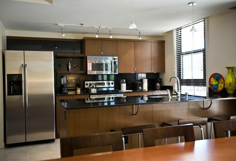 בית מלון כפרי Aston MonteLago Village Resort