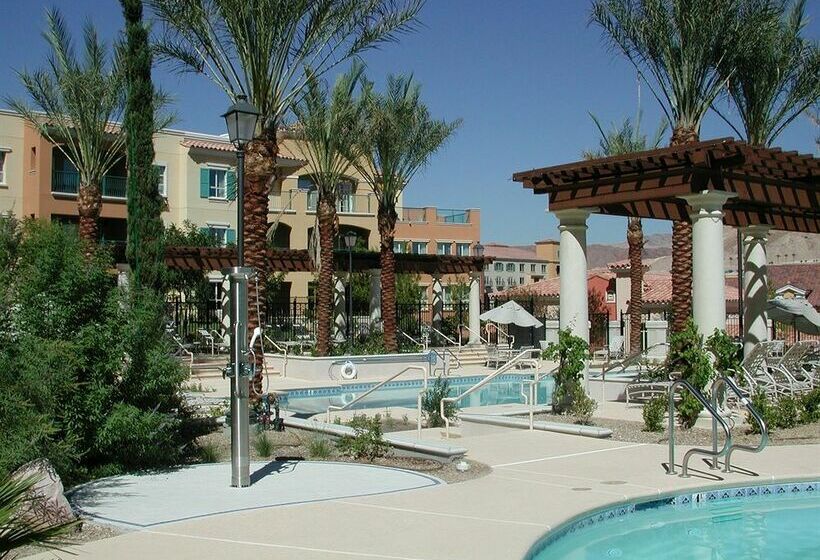 בית מלון כפרי Aston MonteLago Village Resort