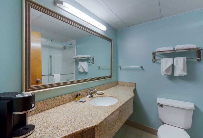 هتل Best Western Plus Wilmington/wrightsville Beach