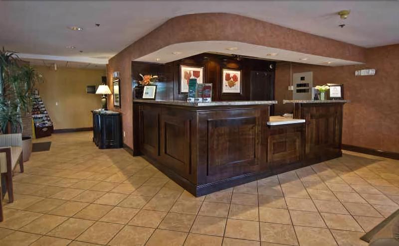 호텔 Christopher Inn And Suites