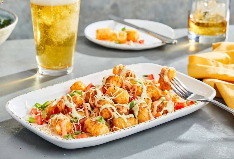 בית מלון כפרי Courtyard By Marriott Chicago At Medical District Uic