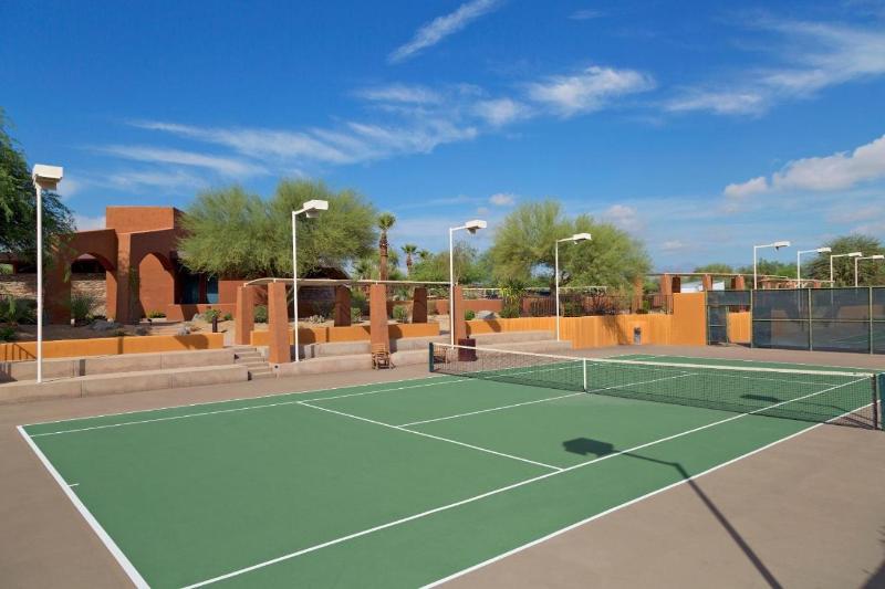 בית מלון כפרי Hilton Grand Vacations Club Palm Desert