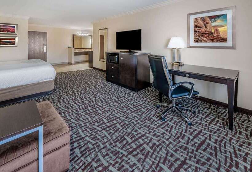 هتل La Quinta By Wyndham Moab