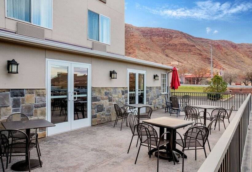 هتل La Quinta By Wyndham Moab