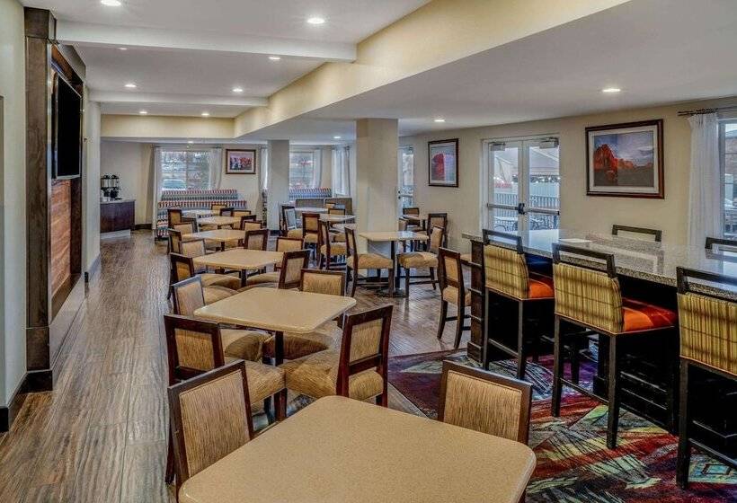 هتل La Quinta By Wyndham Moab