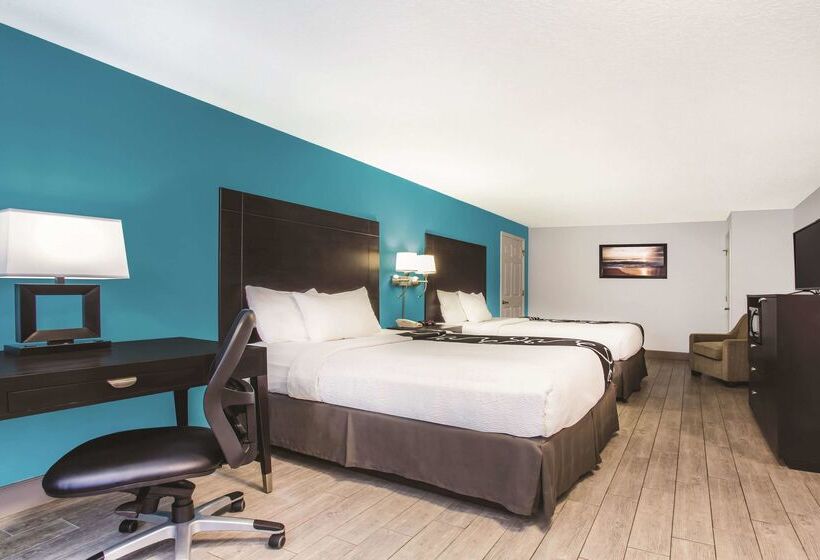 בית מלון כפרי La Quinta By Wyndham Oceanfront Daytona Beach