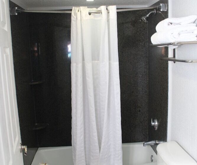 בית מלון כפרי La Quinta By Wyndham Oceanfront Daytona Beach