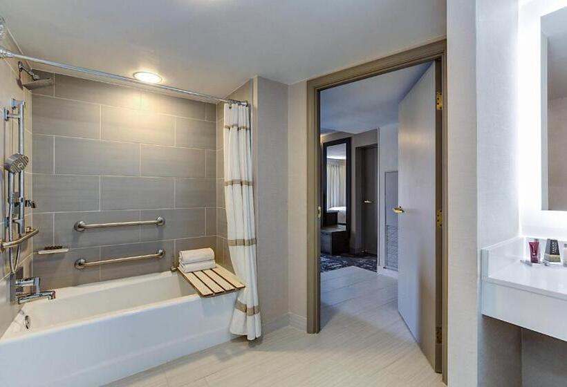 هتل Marriott Dallas Las Colinas