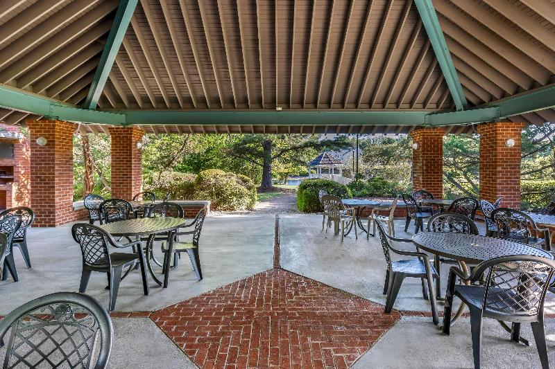 هتل Powhatan Resort