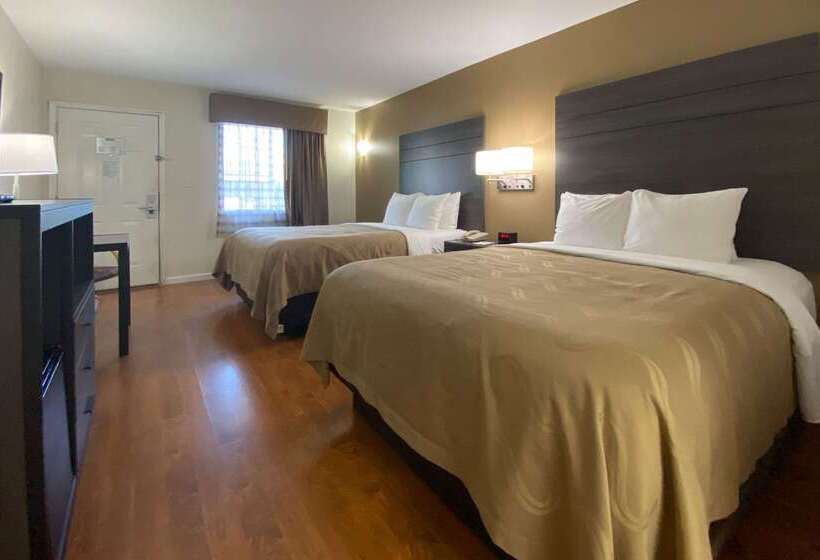 هتل Quality Inn Branson  Hwy 76 Central