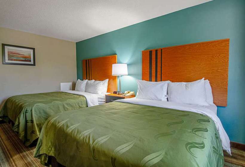 호텔 Quality Inn & Suites I81 Exit 7
