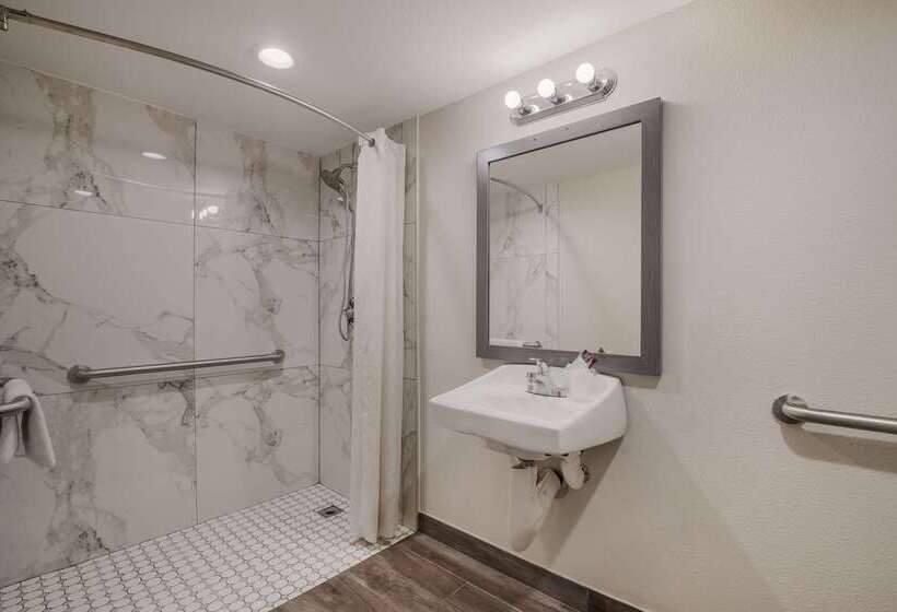 Отель Rodeway Inn San Bernardino