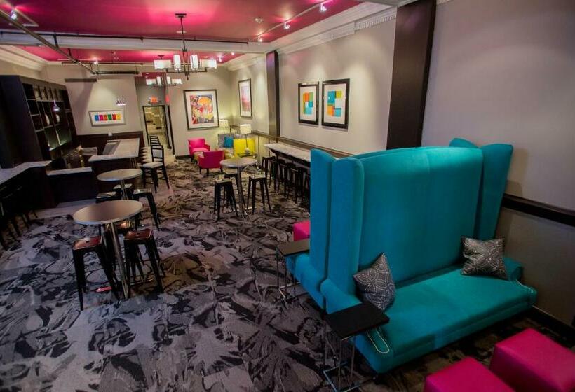 فندق The Parker Inn And Suites