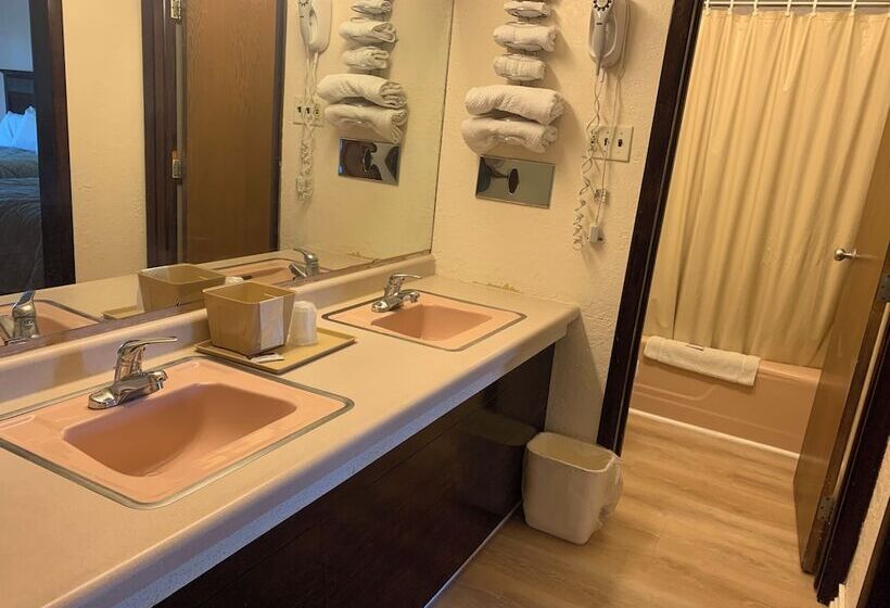 酒店 Tollway Inn Beloit