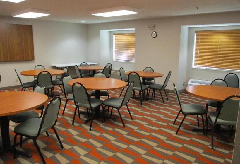 Microtel Inn & Suites By Wyndham New Ulm