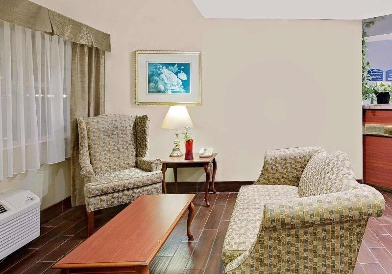 Microtel Inn & Suites By Wyndham Thomasville/high Point/lexi