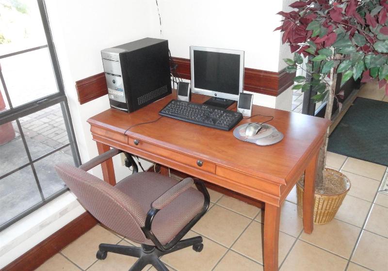 מוטל Americas Best Value Inn Brownsville