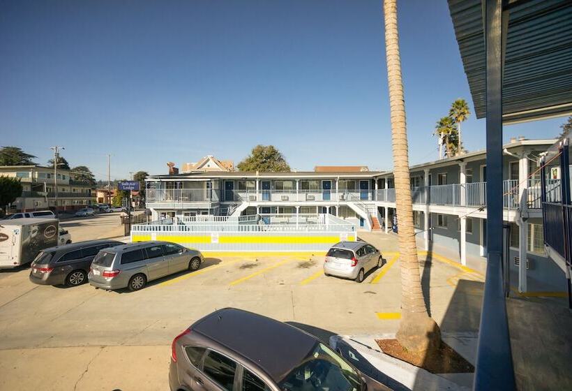 モーテル Salt Air Lodge