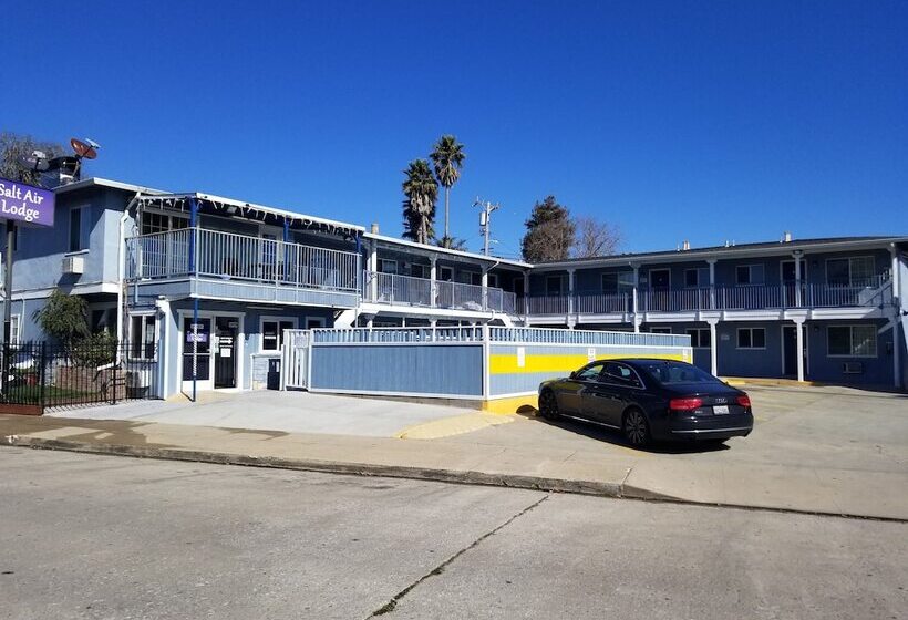 モーテル Salt Air Lodge
