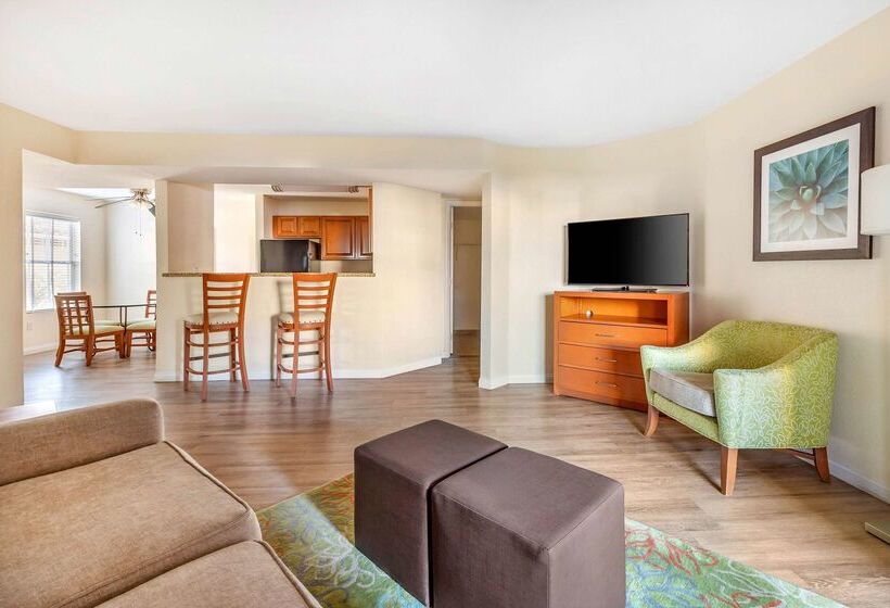 استراحتگاه Hilton Vacation Club Desert Retreat Las Vegas