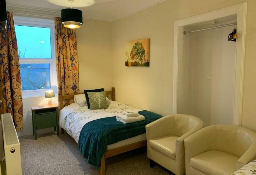 فندق صغير The Village Inn