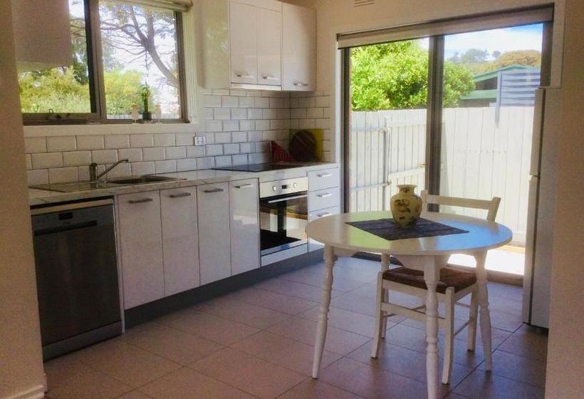 Bed and Breakfast Avilla By The Bay