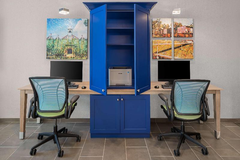 هتل Home2 Suites By Hilton Des Moines At Drake University