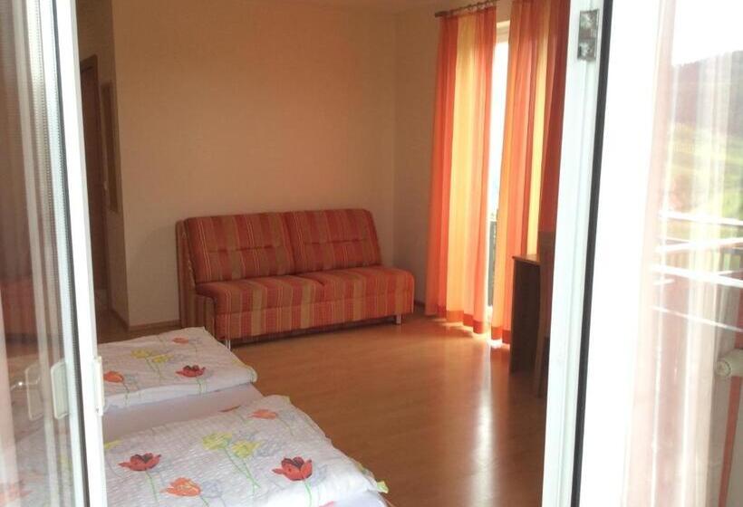 ペンション Zweytick Gästezimmer Weingut