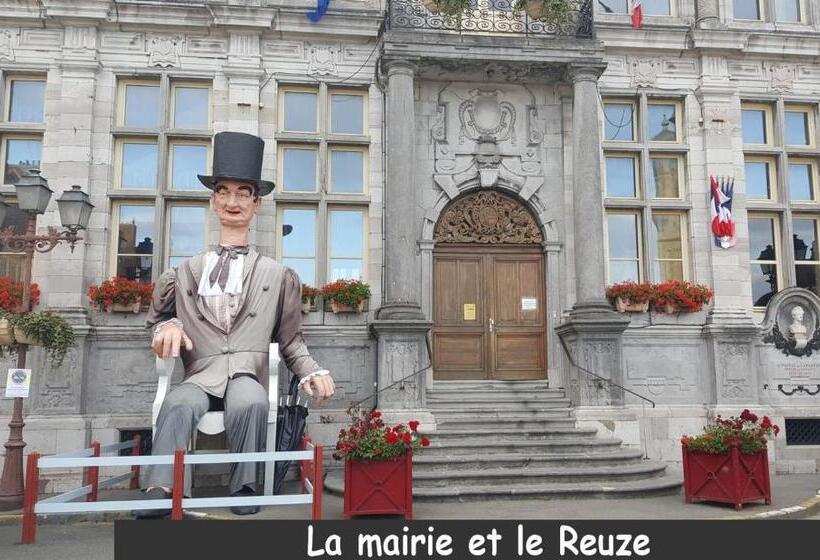 مبيت وإفطار Chambres D'hôtes Le Carillon