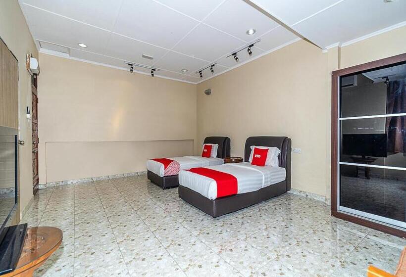 هتل Oyo 89932 Dd Homestay