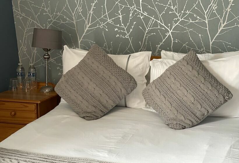 فندق The Litcham Bull Inn