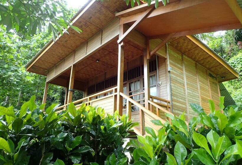 فندق Two Fish Resort Lembeh