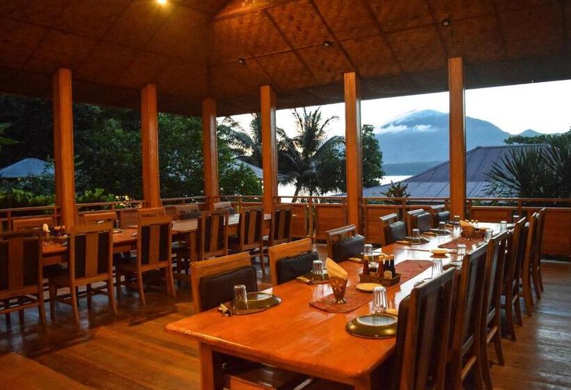 فندق Two Fish Resort Lembeh