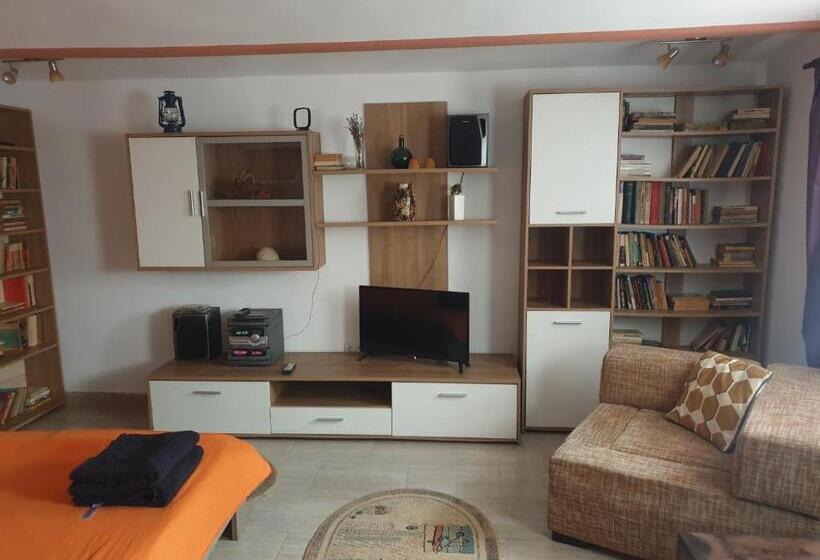 پانسیون Atia Residence