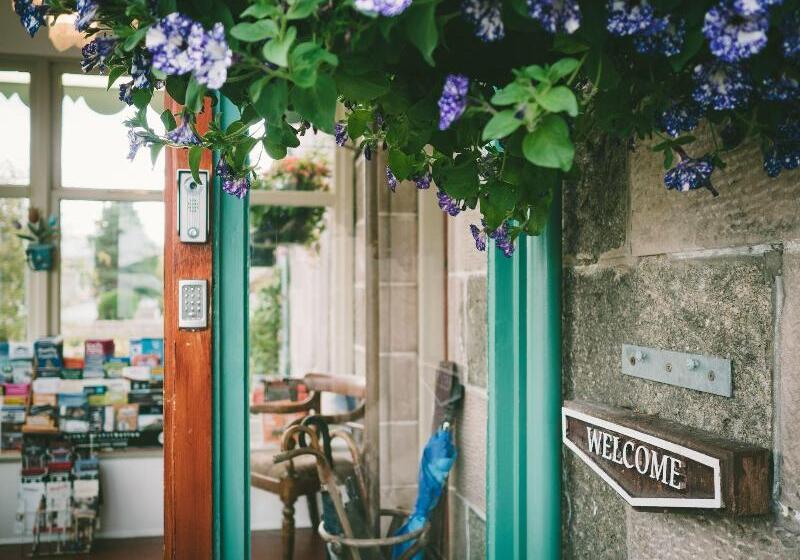 پانسیون Cairngorm Guest House