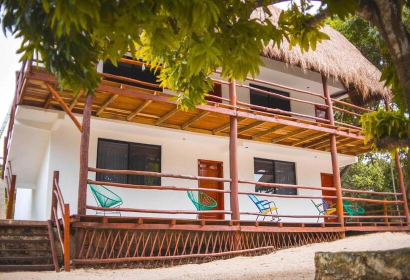 هتل Royal Palm Bacalar Cabañas & Lagoon Club