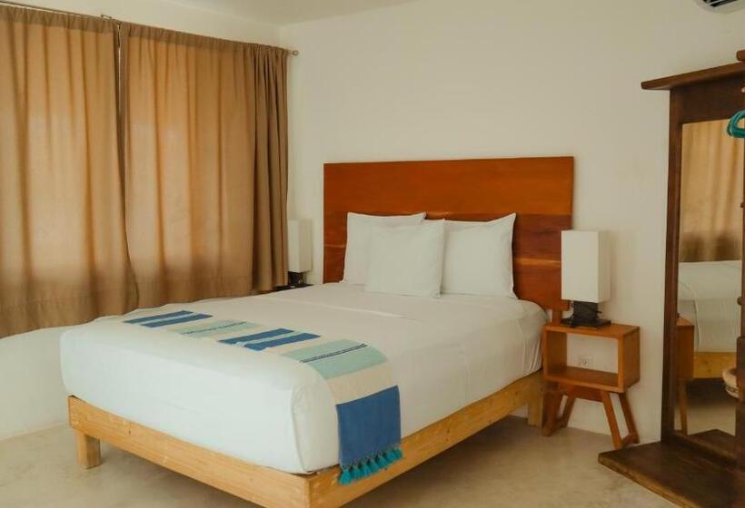 هتل Royal Palm Bacalar Cabañas & Lagoon Club