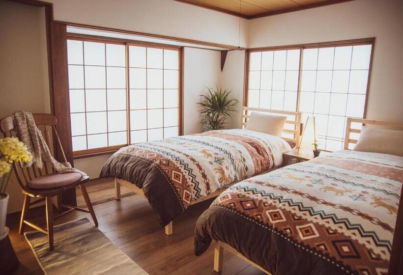 بنسيون Konayuki