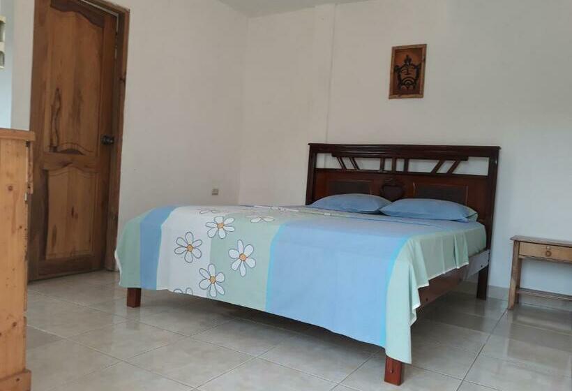 پانسیون Montañita Garden Hostal