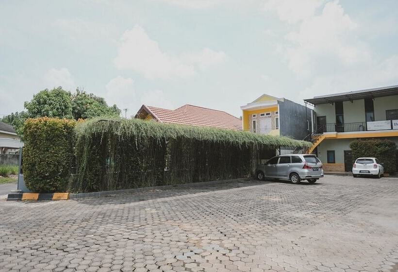 پانسیون Reddoorz Syariah Near Kantor Walikota Jambi